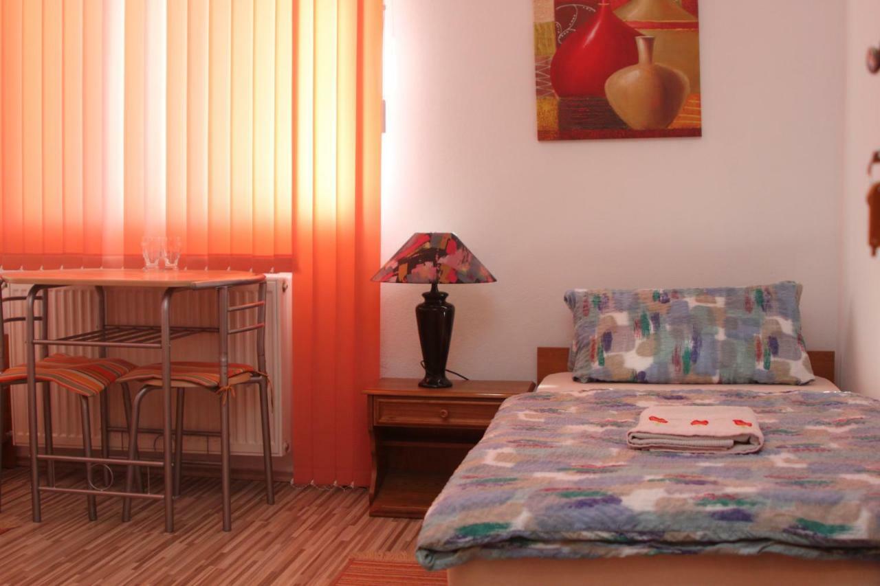 Pension Motel Anna Lenora Buitenkant foto